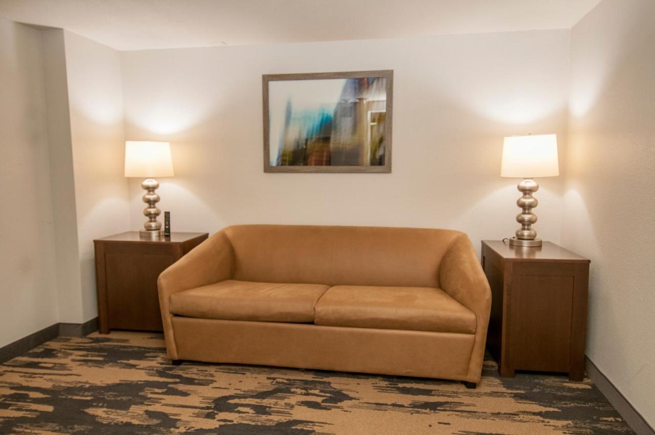 Fairfield & By Marriott Dallas Dfw Airport South/irving Hotel
