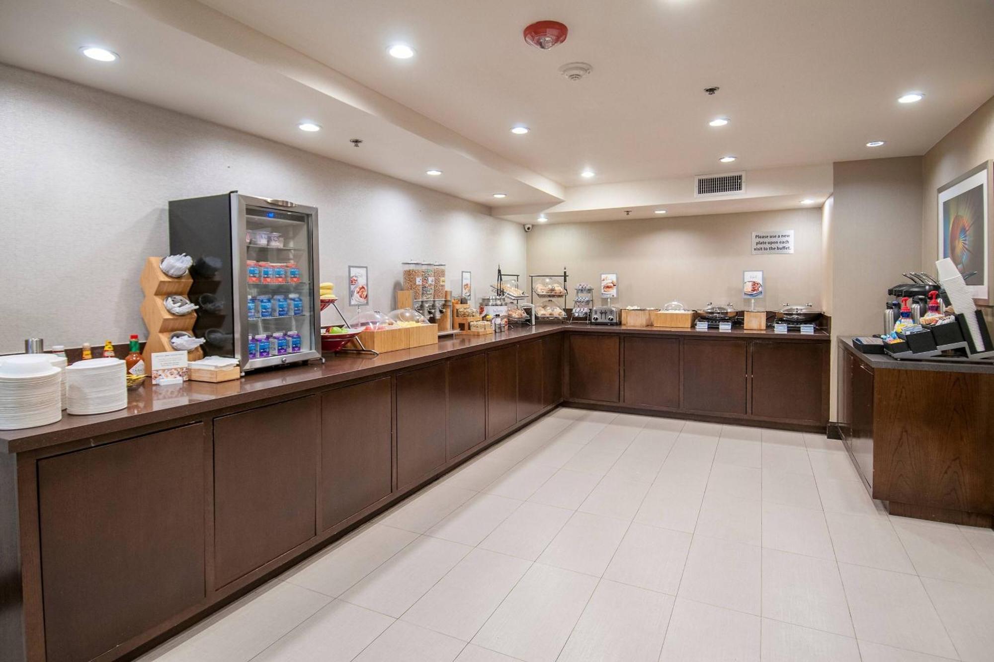 Hotel Fairfield & By Marriott Dallas Dfw Airport South/irving