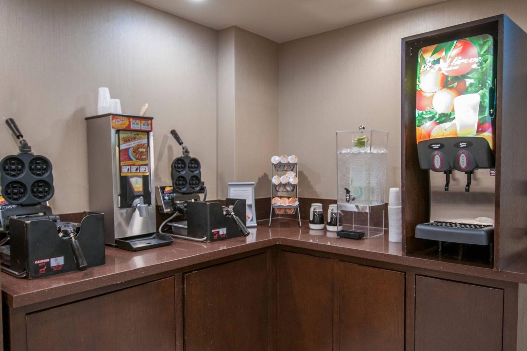Fairfield & By Marriott Dallas Dfw Airport South/irving Hotel 3*