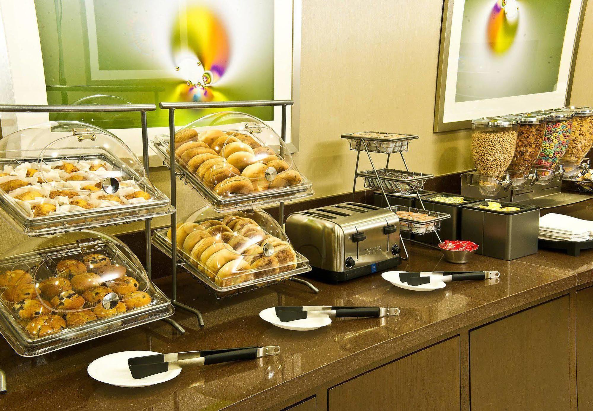 Fairfield & By Marriott Dallas Dfw Airport South/irving Hotel